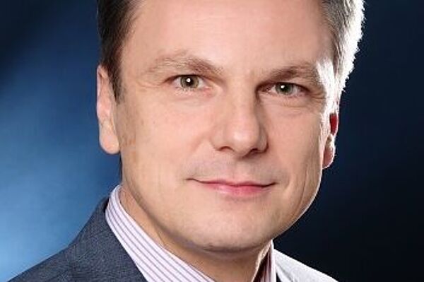 Porträtbild Prof. Slavisa Aleksic